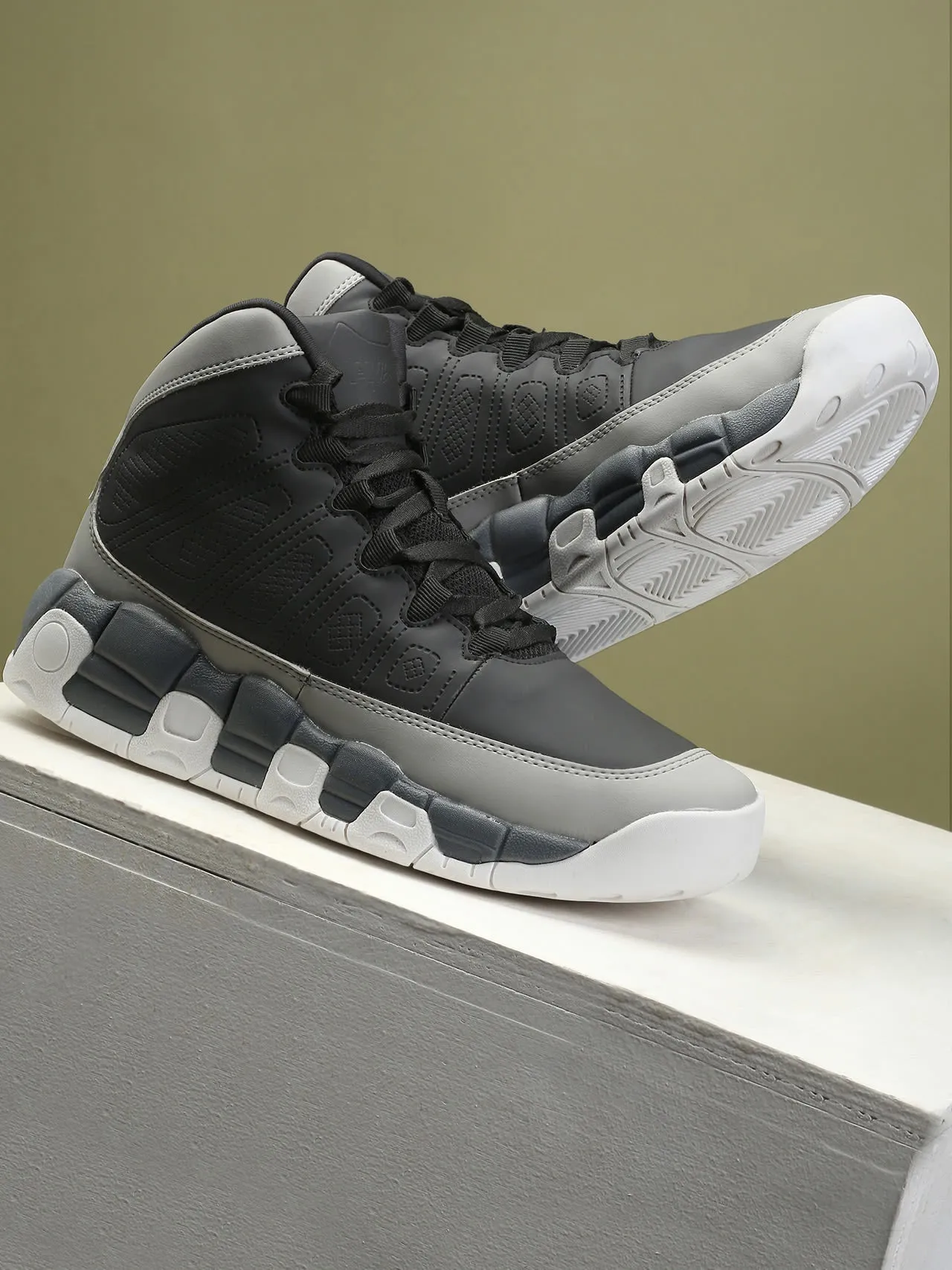 Avant Men's Regal Sneaker Shoes - Grey/Black