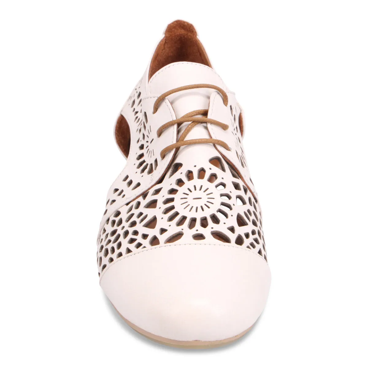 Kenan Lace Up
