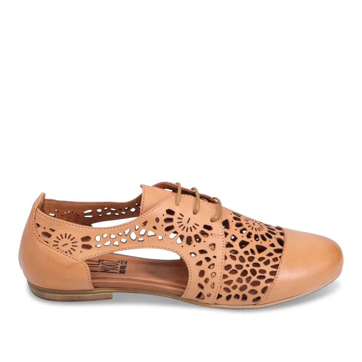 Kenan Lace Up
