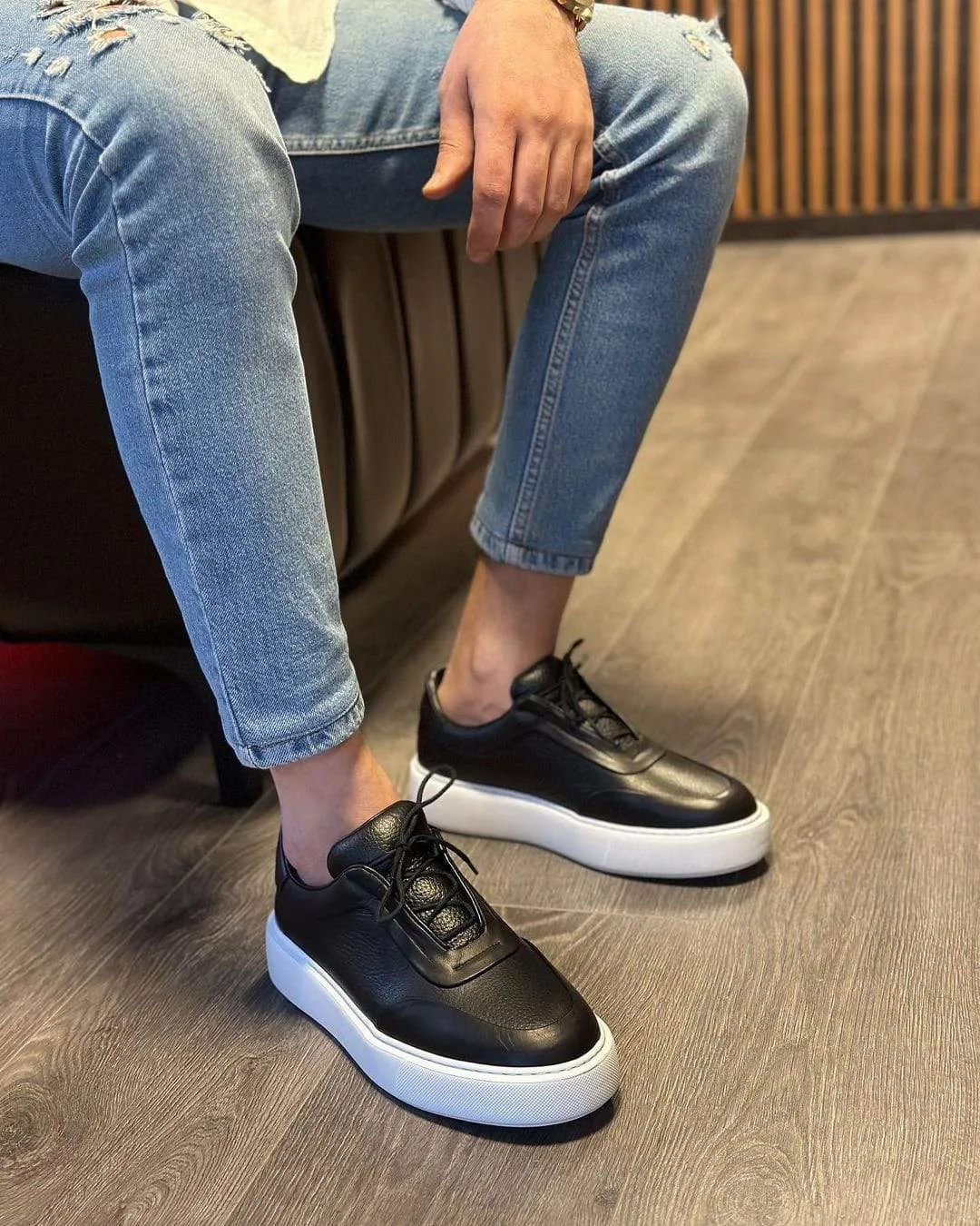 Leather Versatile Casual Sports Shoes